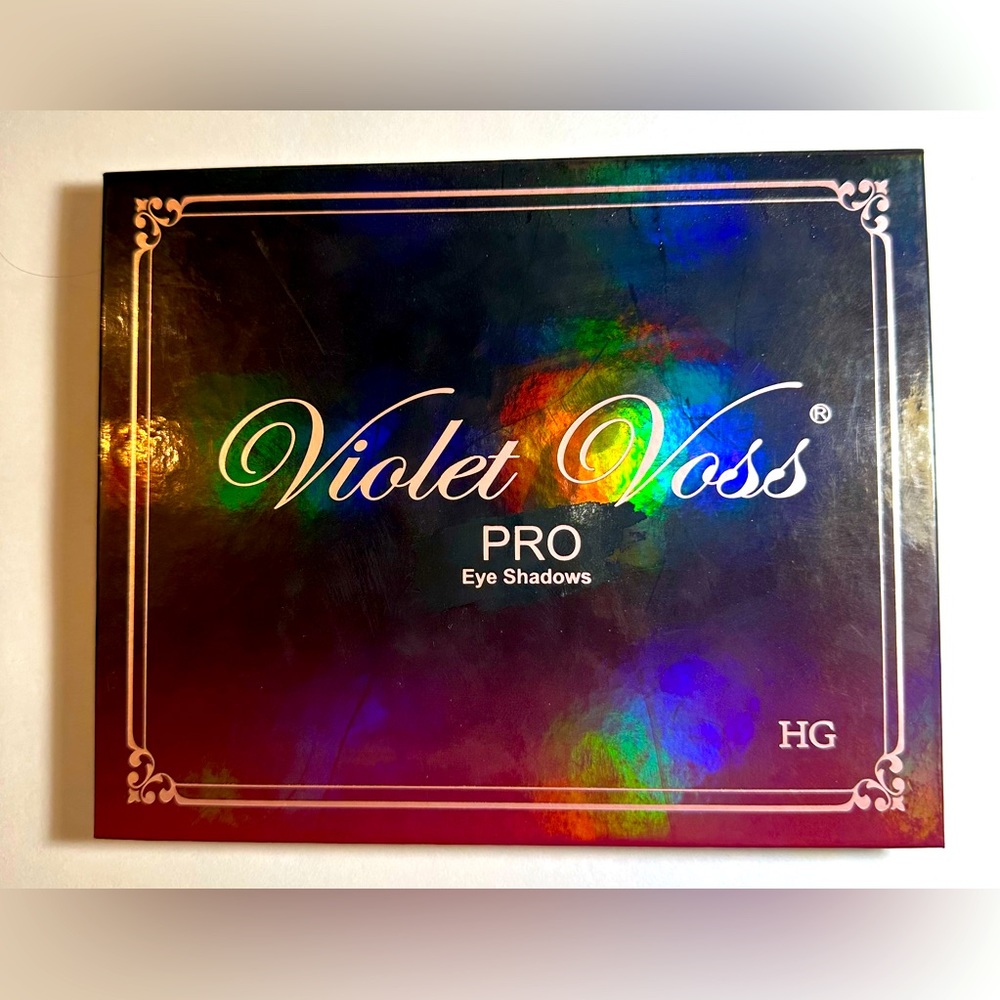 Violete Voss Holy Grail Pro a eyeshadow palette